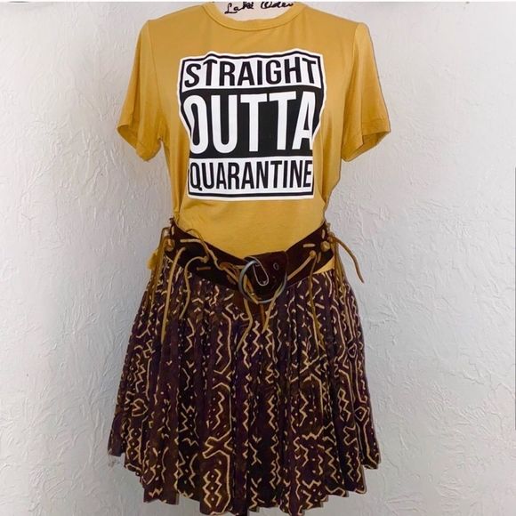 New Straight Outta Quarantine Mustard Graphic Crop Top T-Shirt Medium - Picture 4 of 10